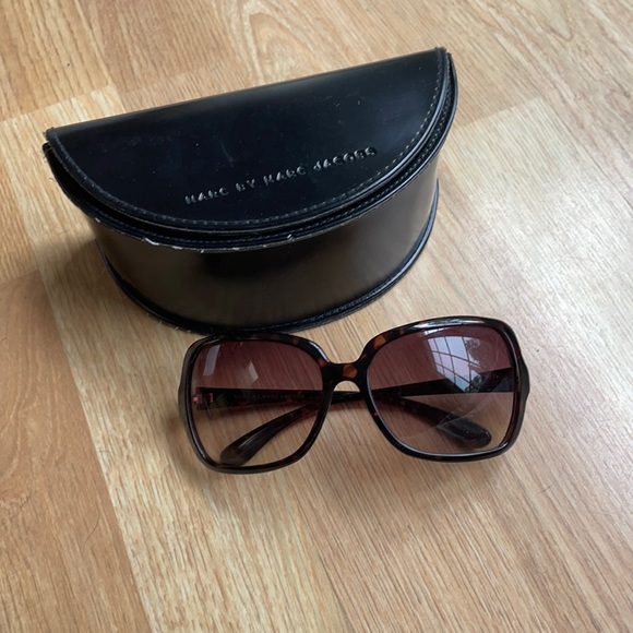 Marc By Marc Jacobs Accessories - Marc by Marc Jacobs Oversized Sunglasses